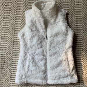 Women’s reversible Northface vest